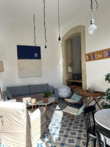 Un Oasis Au Coeur De La Vieille Ville, Classe 4 Etoiles モンペリエ エクステリア 写真
